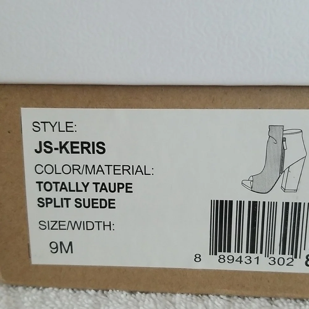 New Jessica Simpson Keris Suede Booties